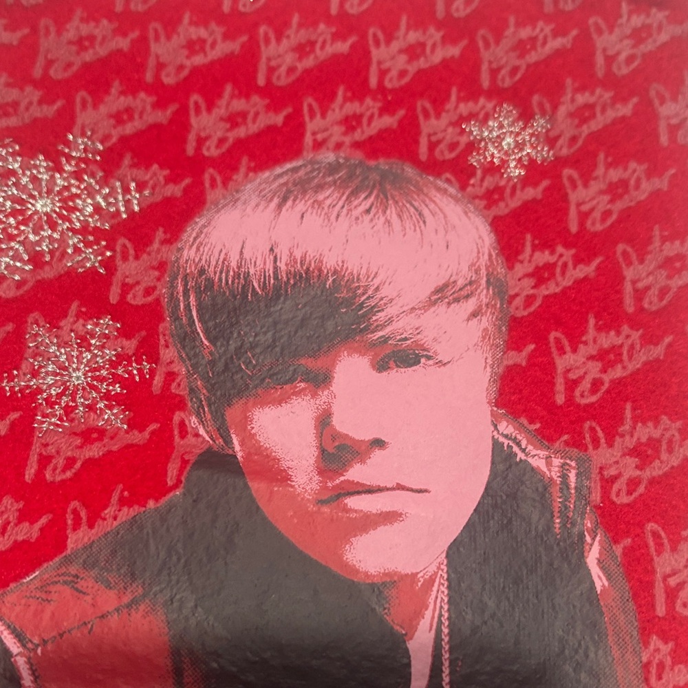 Justin Bieber Red and White Stocking - Picture 4 of 5